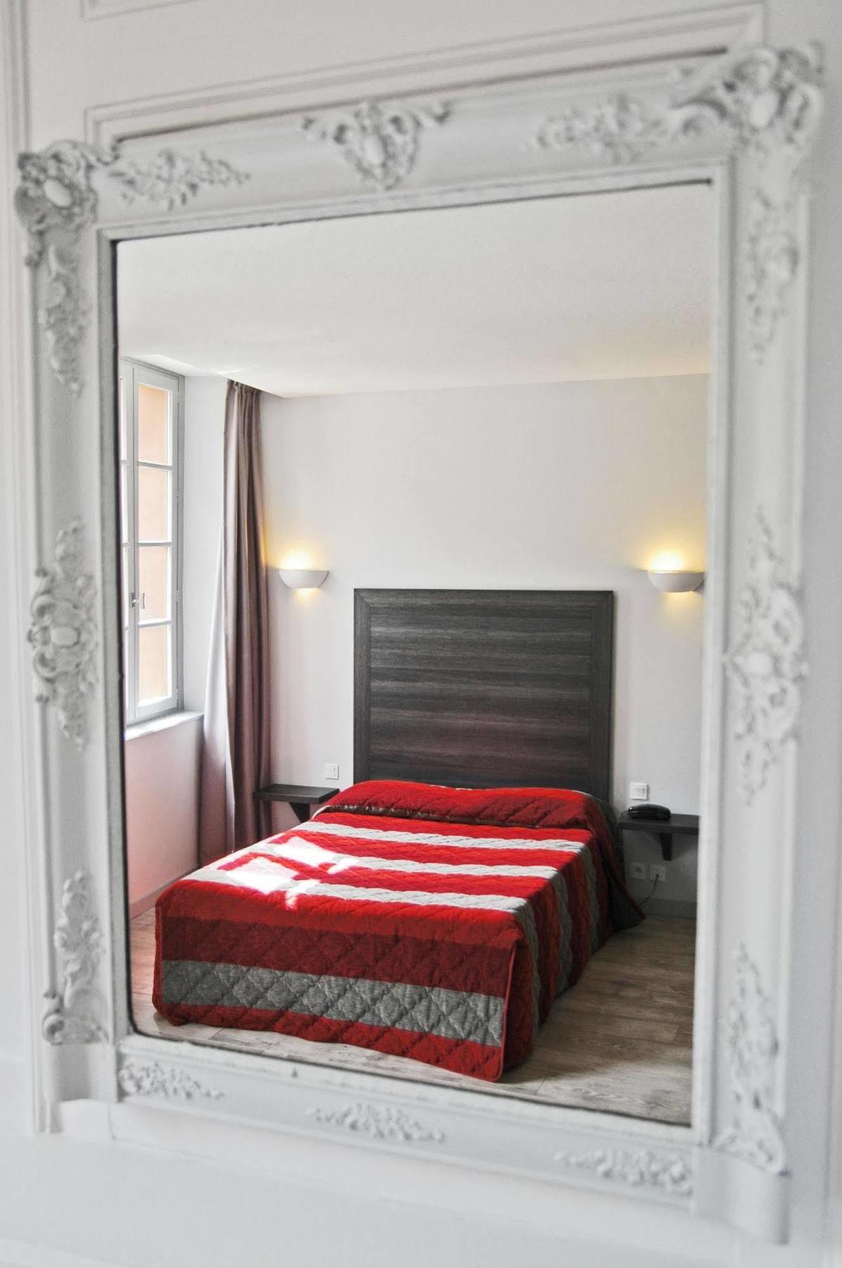 Logis Hotel Des Deux Forts Salins-les-Bains Buitenkant foto