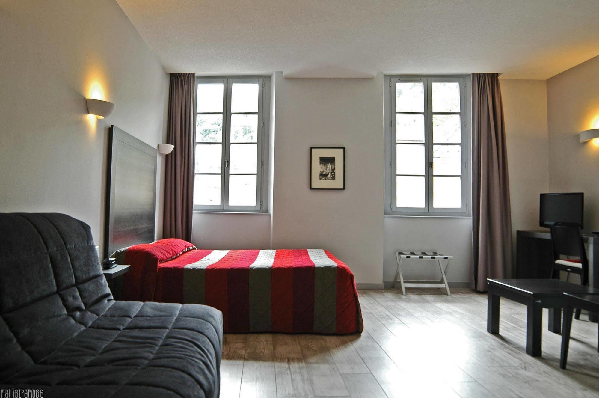 Logis Hotel Des Deux Forts Salins-les-Bains Buitenkant foto