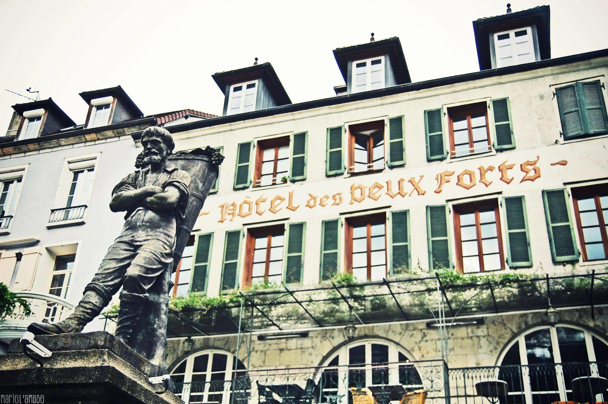 Logis Hotel Des Deux Forts Salins-les-Bains Buitenkant foto