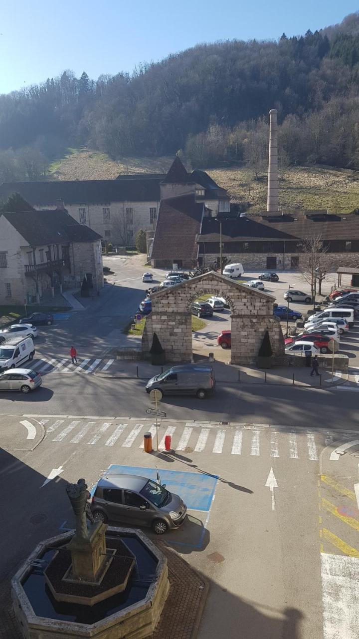 Logis Hotel Des Deux Forts Salins-les-Bains Buitenkant foto