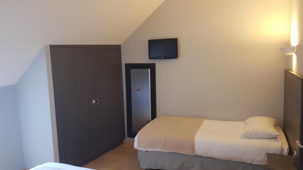 Logis Hotel Des Deux Forts Salins-les-Bains Buitenkant foto
